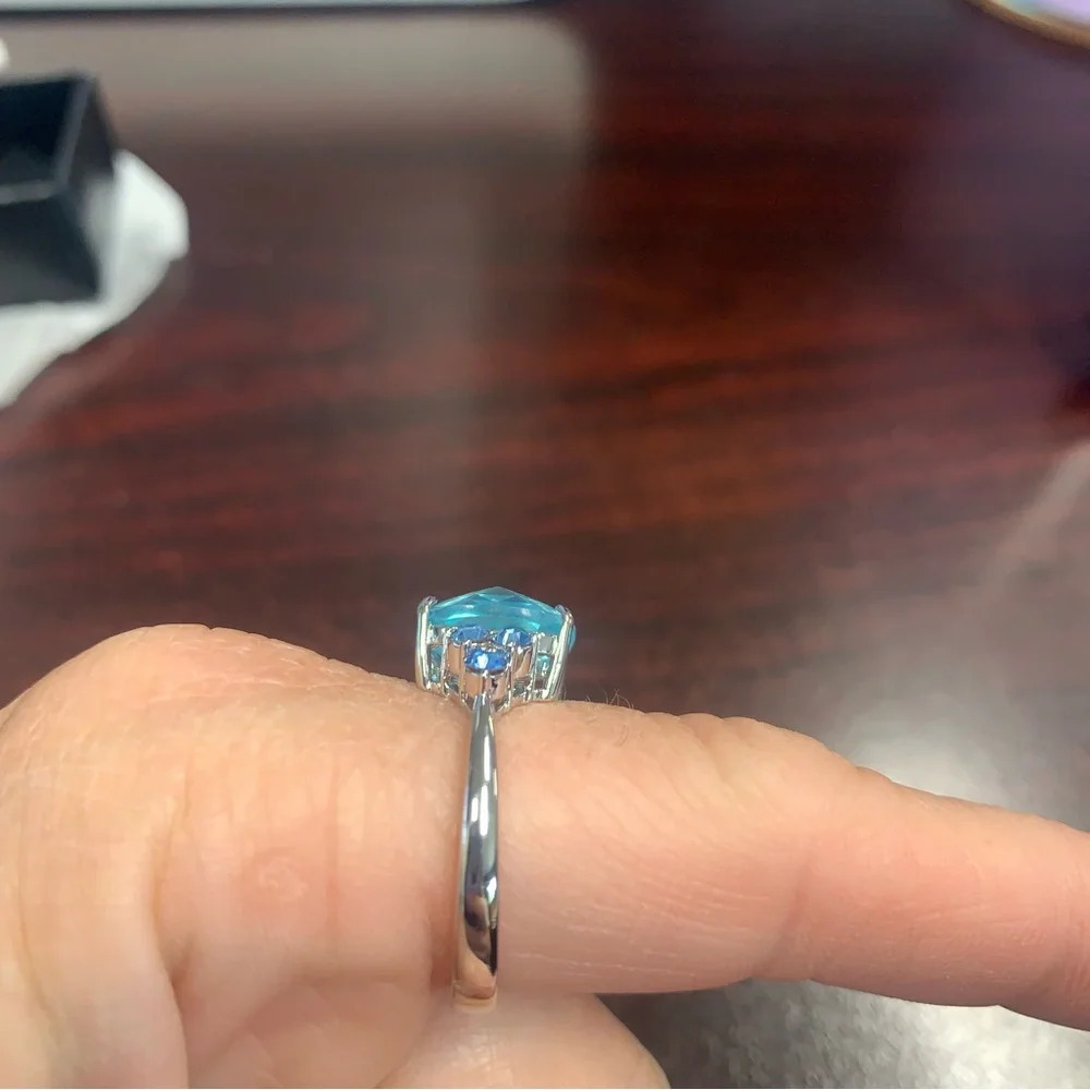 Avon Emmy cocktail ring with gemstone accents sz 10 aquamarine silver tone